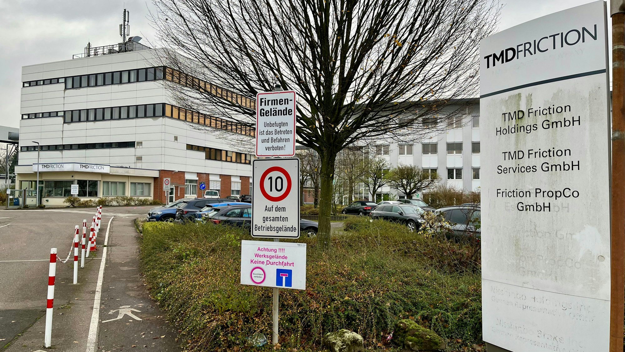 Blick auf die Zentrale von TMD-Friction an der Schlebuscher Straße.