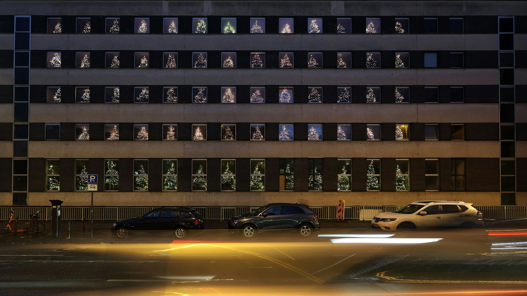 Kölns erster vertikaler Tannenwald an der Turiner Straße 2