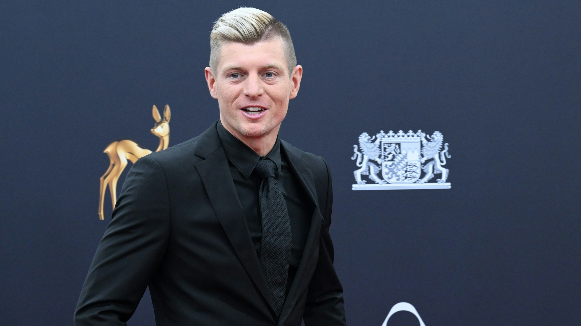 Ex-MannschaftskollegeToni Kroos sprach Bayern-Keeper Manuel Neuer auf Instagram Mut zu.