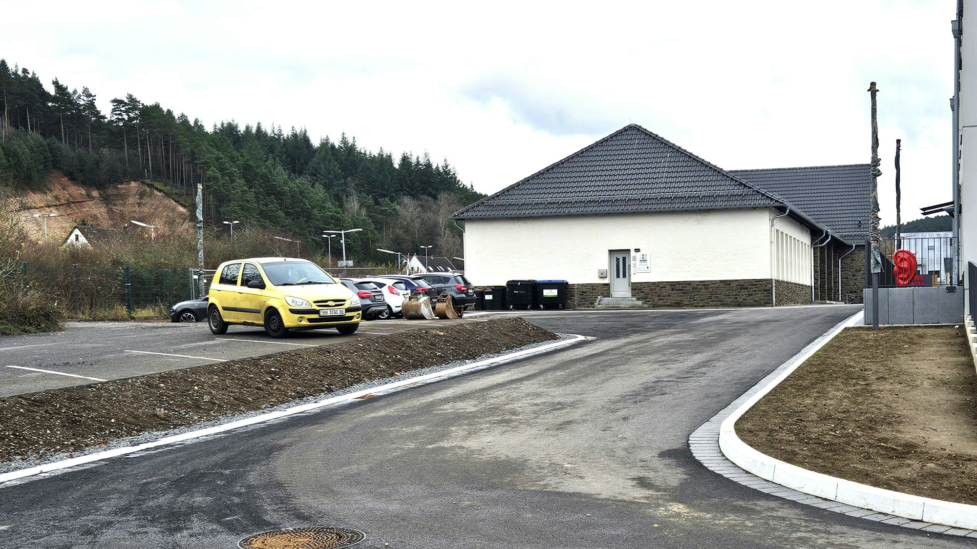 Zu sehen ist die neue Zufahrt zum Bahnhof.