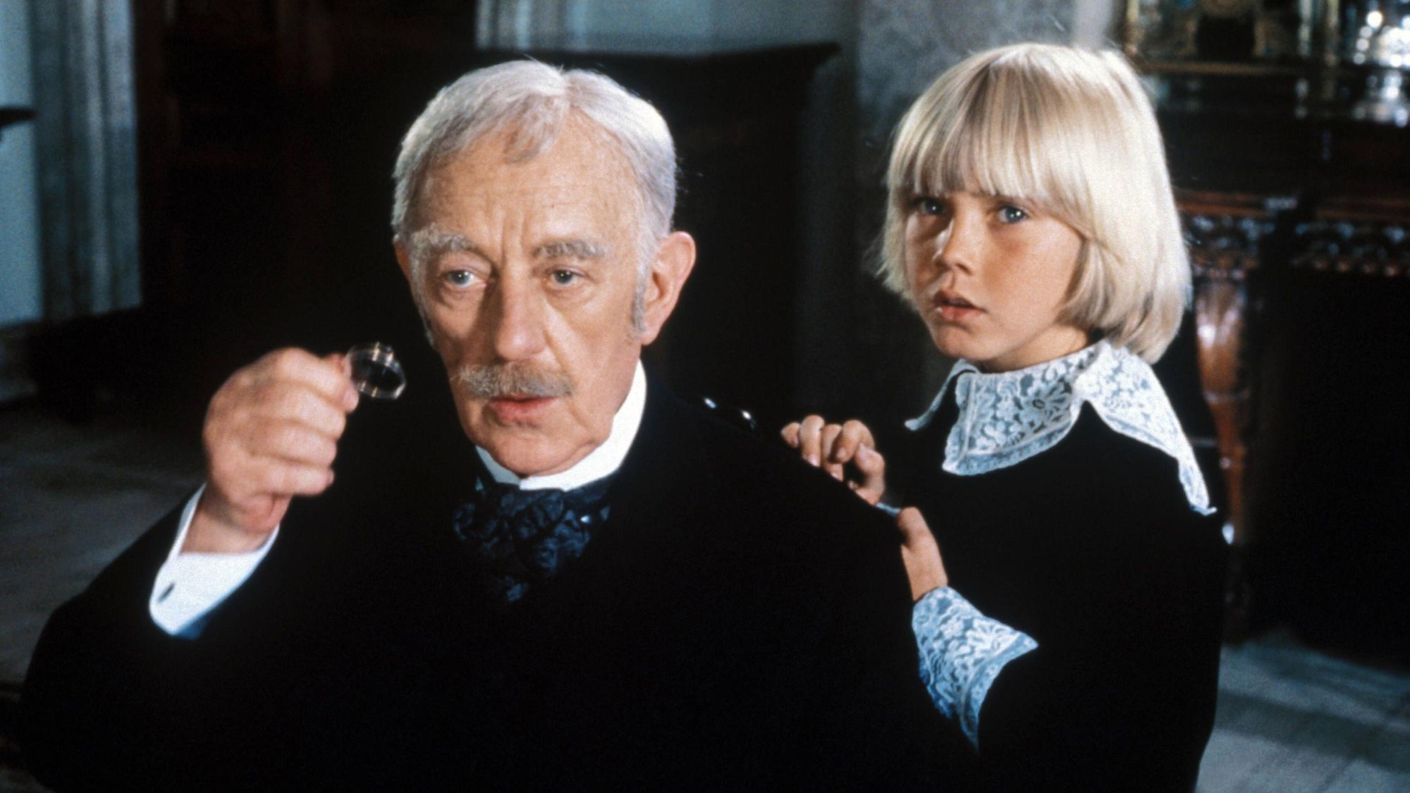 Alec Guinness und Ricky Schroder spielten die Hauptrollen in dem britischen Fernsehfilm „Der kleine Lord“, der jedes Jahr zur Weihnachtszeit wiederholt wird.
