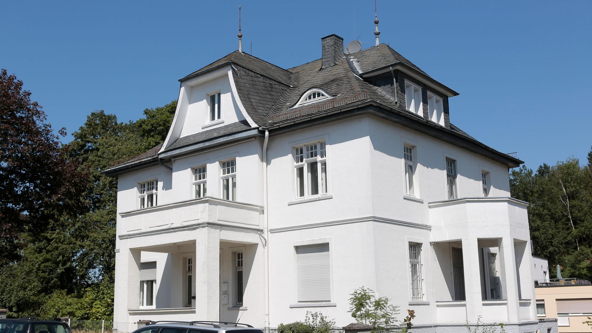 Das Foto zeigt die denkmalgeschützte Villa Sander.
