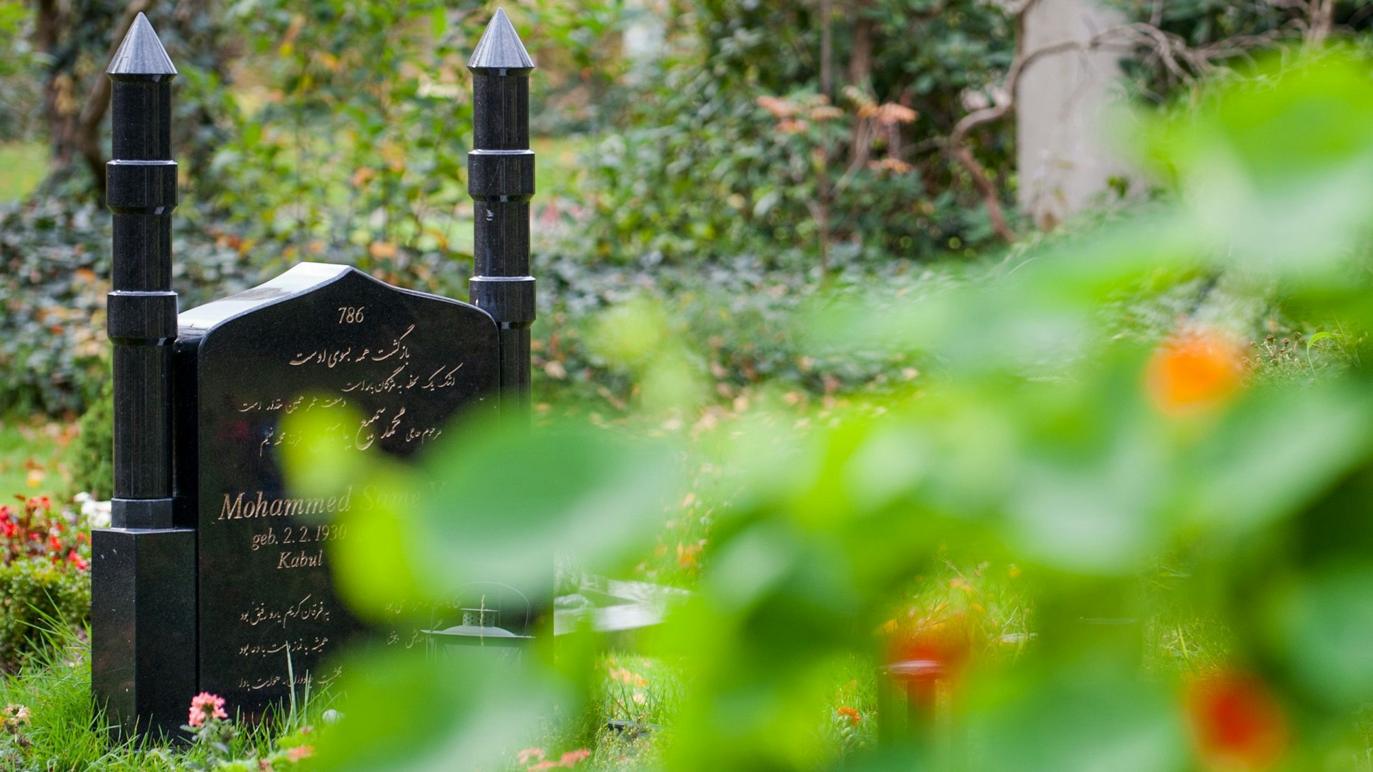Grabsteine stehen am 28.10.2013 auf dem muslimischen Gräberfeld auf dem Friedhof Stöcken in Hannover.