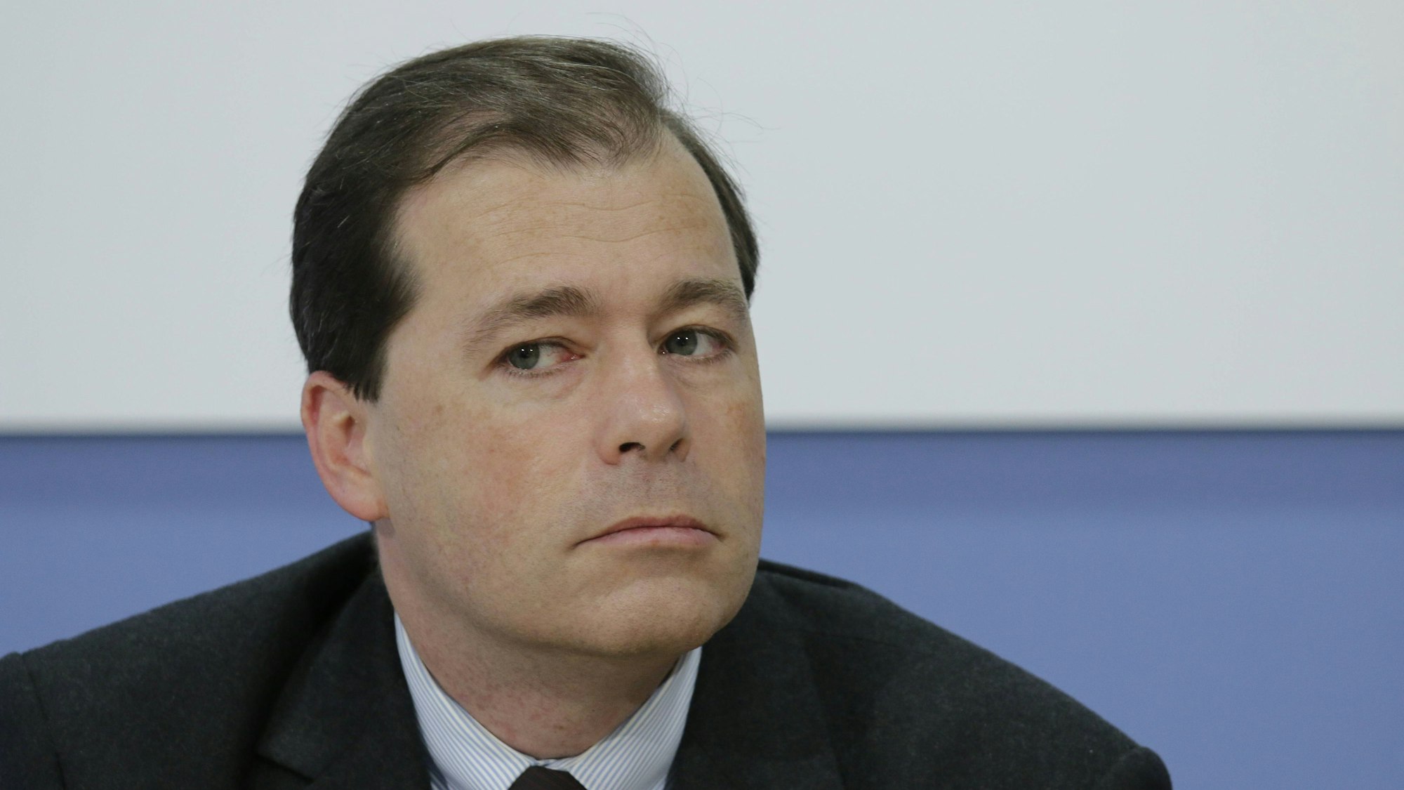 Mark Speich, Staatssekretär für Bundes- und Europaangelegenheiten sowie Bevollmächtigter des Landes NRW beim Bund, bei einer Pressekonferenz.