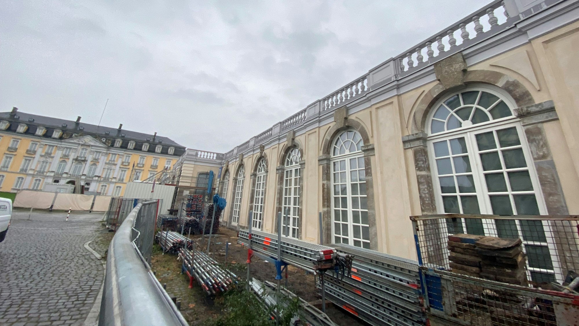 Zu sehen ist das Brühler Schloss Augustusburg.