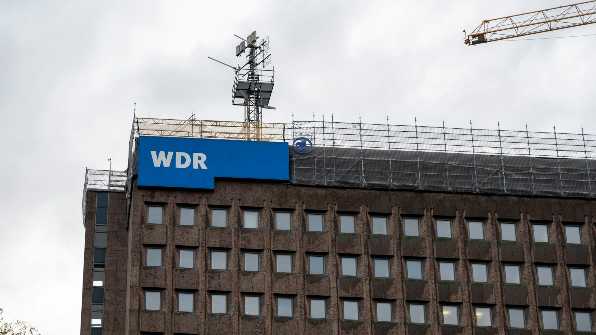 Renovierungen an einem WDR-Gebäude in der Kölner Innenstadt.