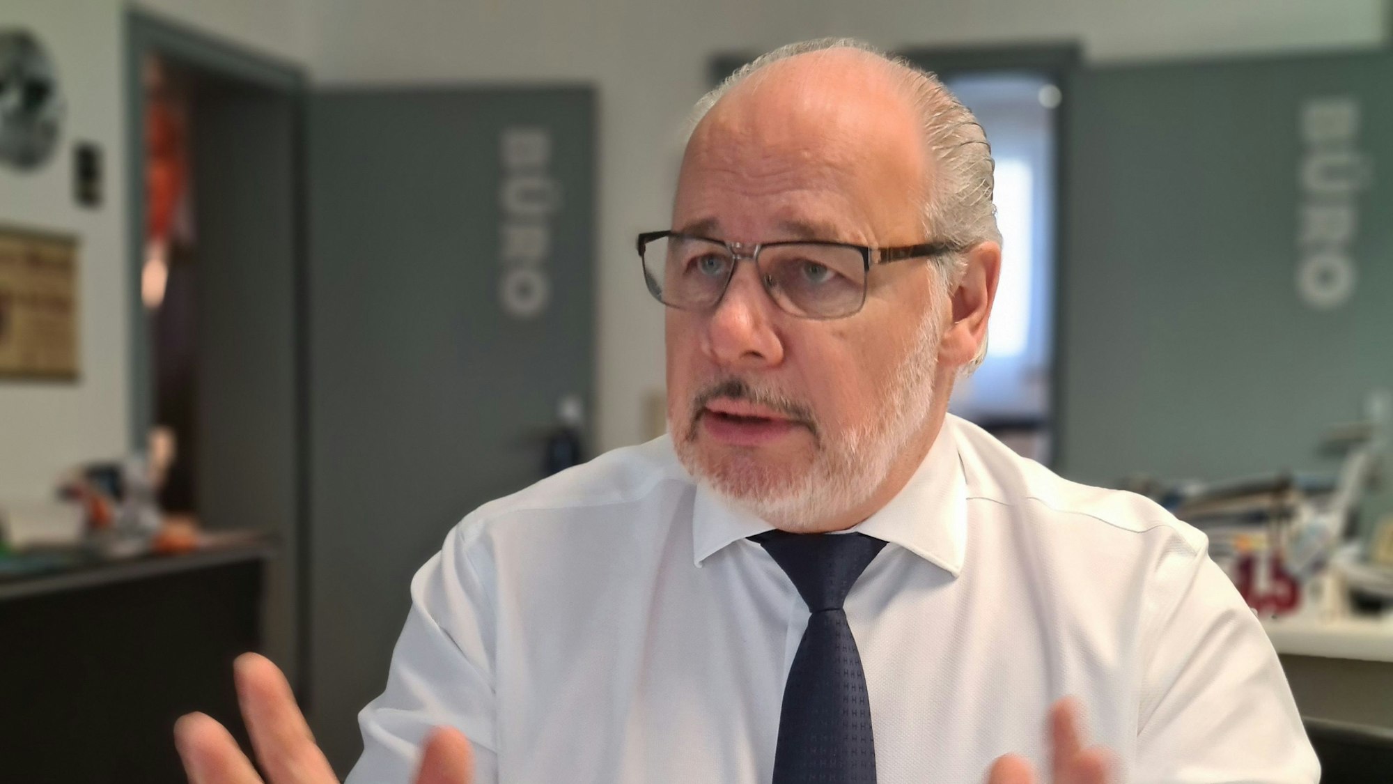 Auf dem Foto ist der CDU-Bundestagsabgeordnete Dr. Georg Kippels zu sehen.