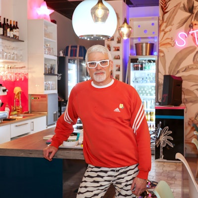 05.12.2024
Köln: 
Gastrokritik „Henns Geschmackssache“ über das Restaurant „Le Petit Pure White“ welches sich nun in der Südstadt befindet.
Cristian Rienzner
Foto: Martina Goyert