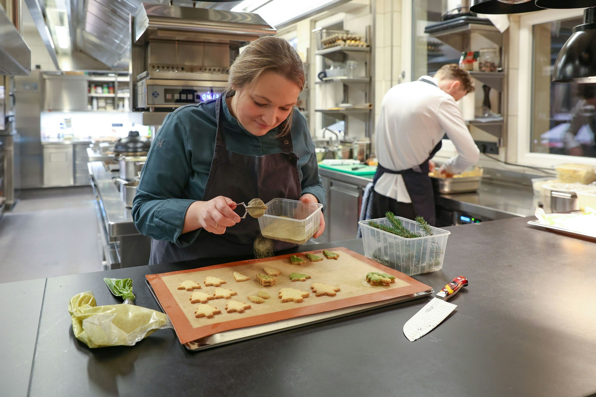 05.12.2024
Köln: 
Weihnachtsplätzchen backen mit Deutschlands bester Patissiere  Anne Kern
Tannenbäume
Foto: Martina Goyert