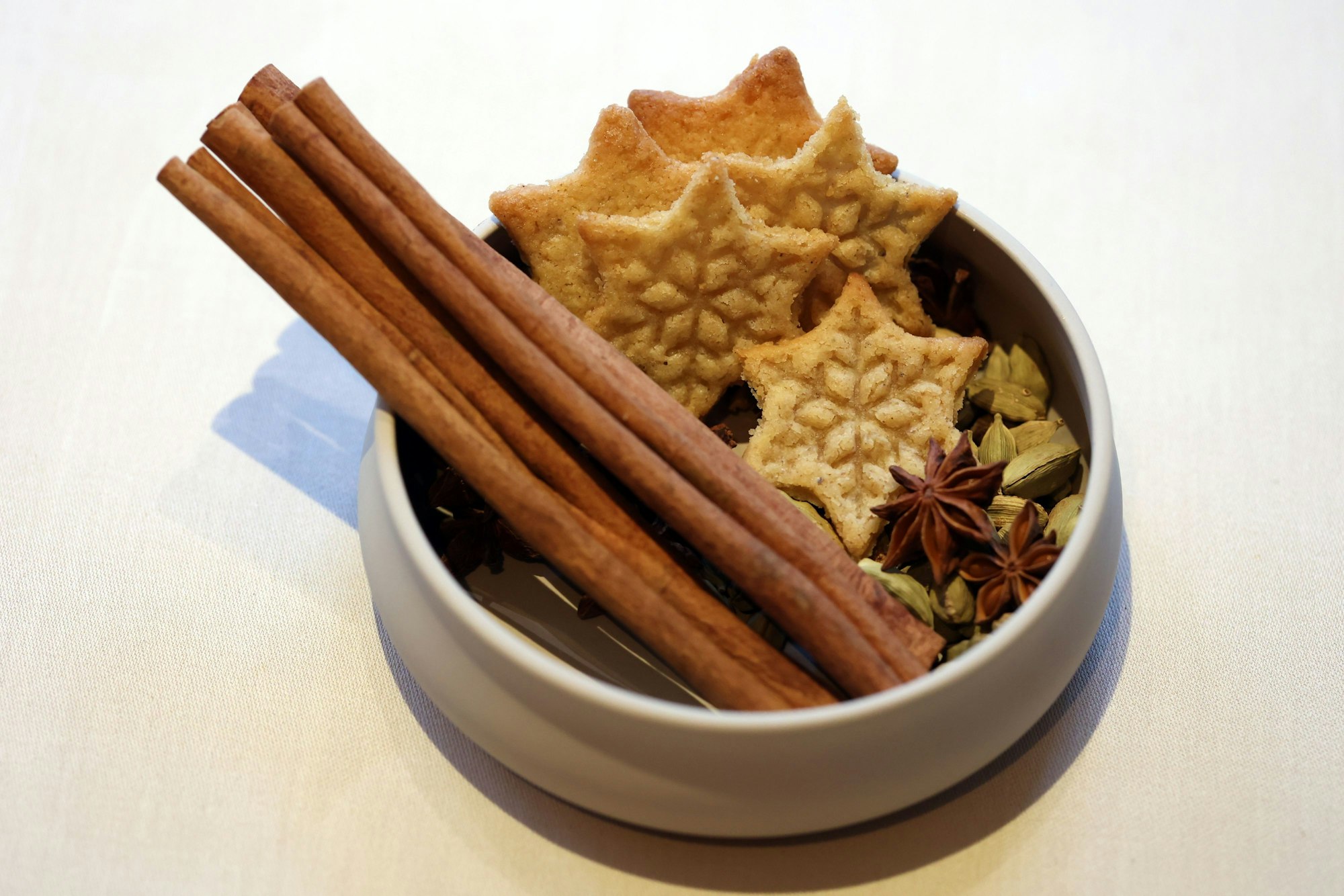 05.12.2024
Köln: 
Weihnachtsplätzchen backen mit Deutschlands bester Patissiere  Anne Kern
Foto: Martina Goyert