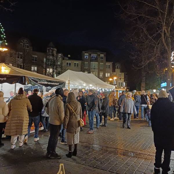 Der Schlebuscher Adventsmarkt fand am zweiten Advent statt.