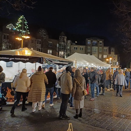 Der Schlebuscher Adventsmarkt fand am zweiten Advent statt.