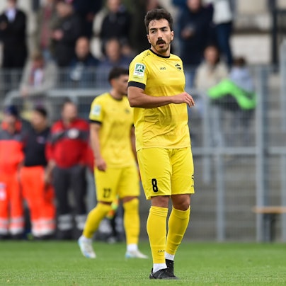 Eintracht Hohkeppels Fußballspieler Cenk Durgun im Fokus.