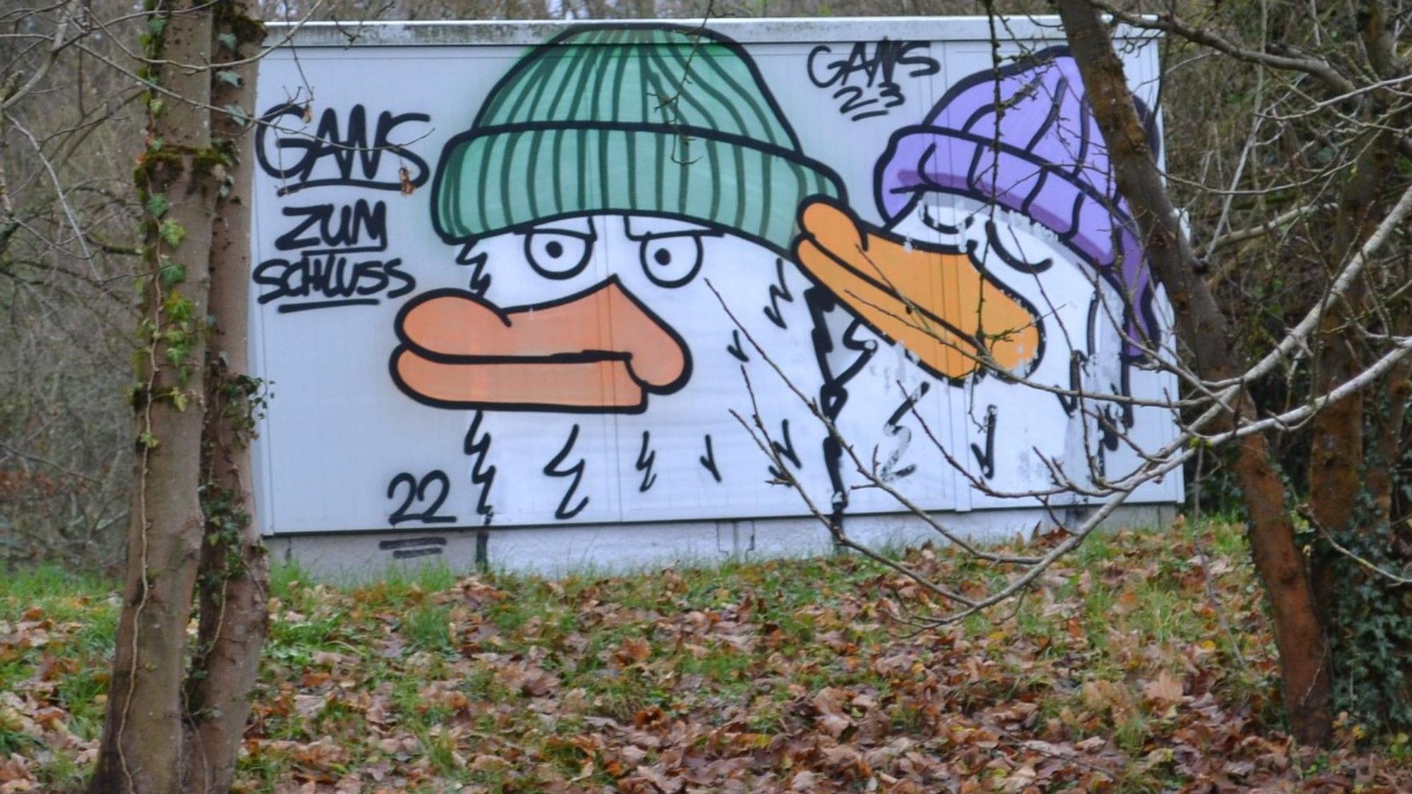Ein öffentliches Graffiti von GANS unmittelbar in der Nähe der Galerie.