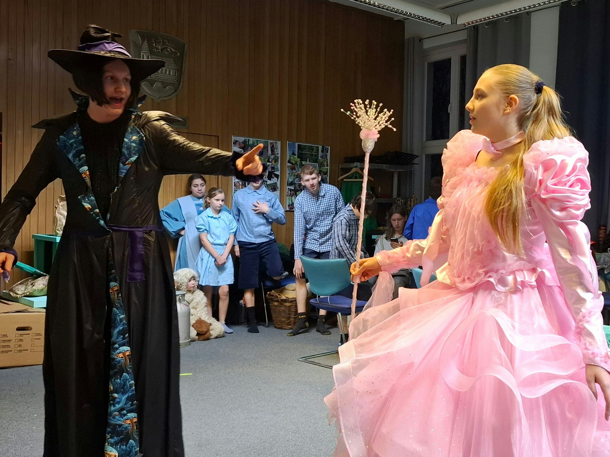 Aufführung des Zaubereres von Oz im Erholungshaus