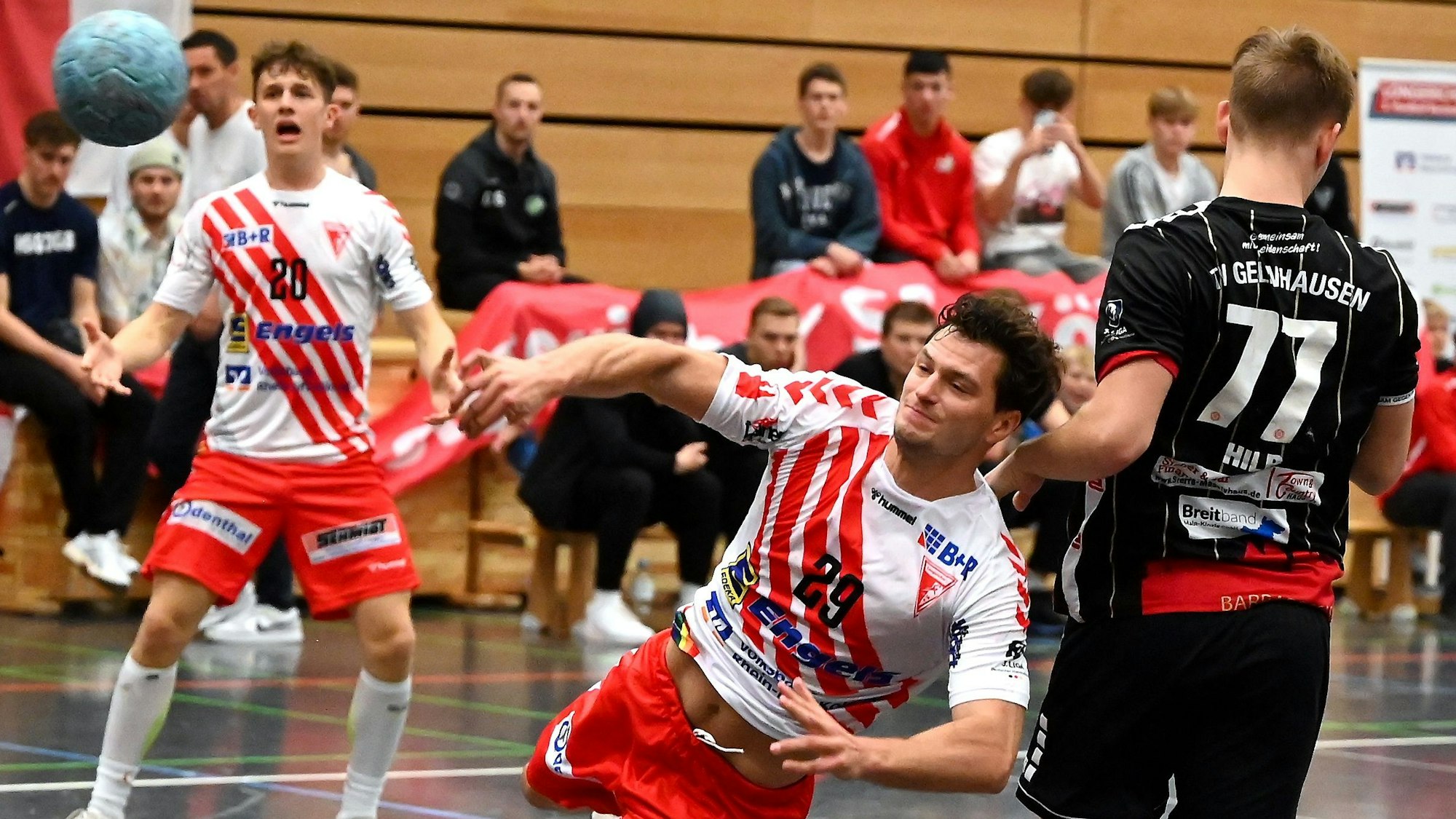 21.10.2023-Handball-Longericher SC Köln-TV Gelnhausen
links vorne: Lukas Martin Schulz (Longerich)
Foto: Uli Herhaus