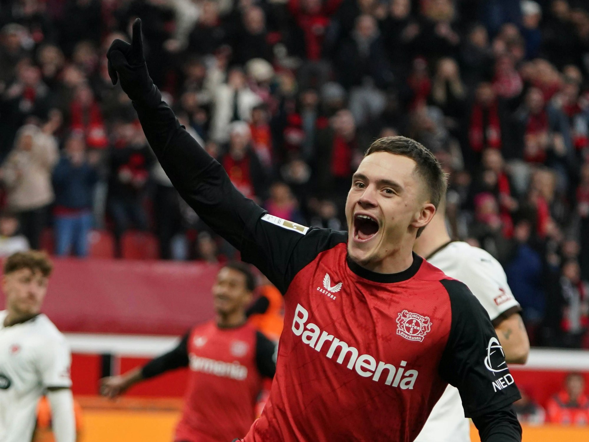 Fussball, 1.BL Saison 2024/2025 Bayer 04 Leverkusen vs FC St.Pauli , Bayarena Leverkusen Florian Wirtz Bayer 04 Leverkusen , Aktion, Einzelbild *** Soccer, 1 BL Season 2024 2025 Bayer 04 Leverkusen vs FC St Pauli , Bayarena Leverkusen Florian Wirtz Bayer 04 Leverkusen , Action, Single Image