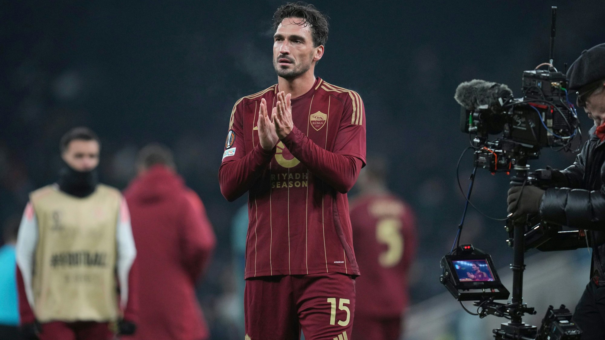 Italiens Presse ist voll des Lobes: Mats Hunmmels verhalf der AS Rom mit einer starken Leistung zum 4:1 gegen Lecce. Mit dem Weltmeister von 2014 soll es in der Serie A wieder aufwärts gehen.