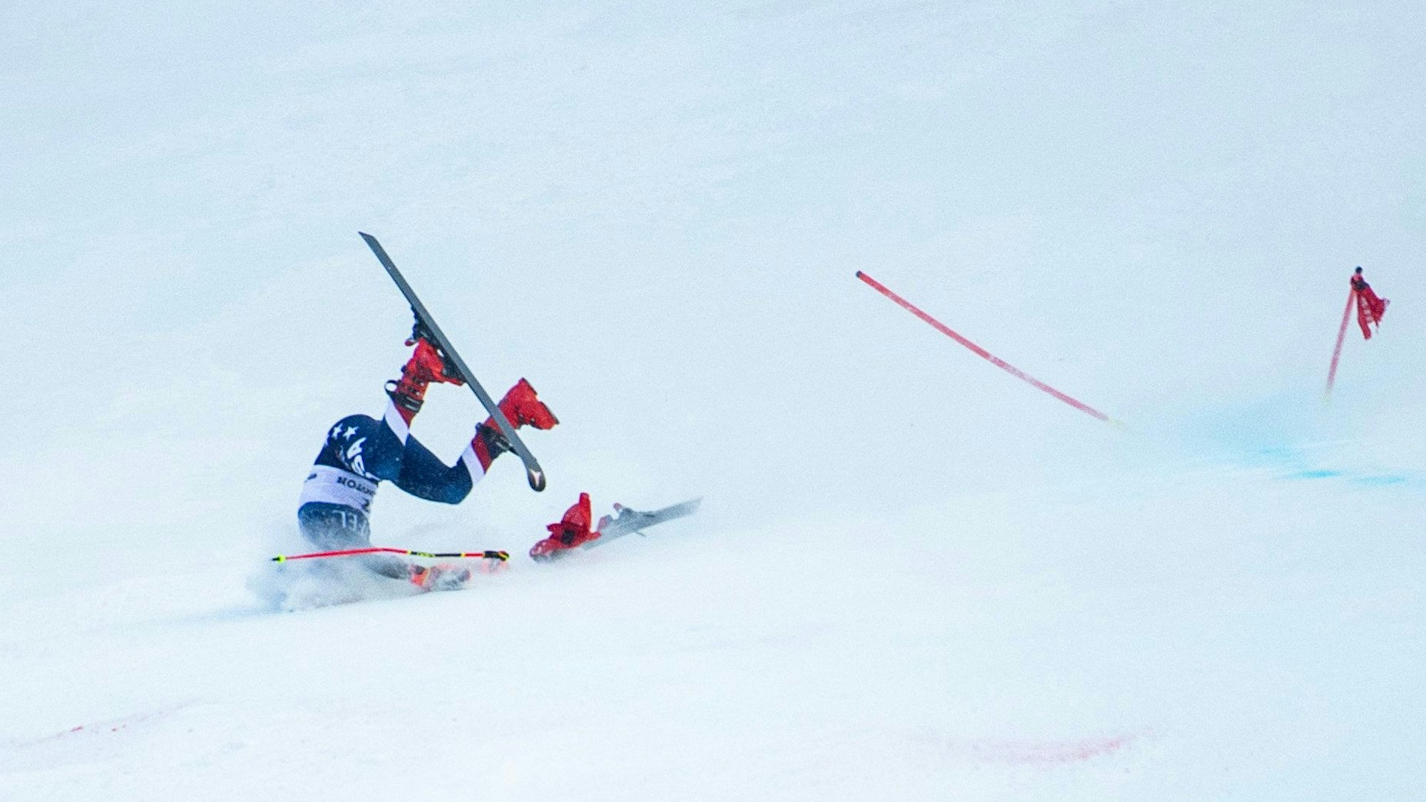 Mikaela Shiffrin of team USA crashes in the Giant Slalom second run during the 2024/2025 Women's World Cup Giant Slalom in Killington, Vermont, on November 30, 2024. (Photo by Joseph Prezioso / AFP)