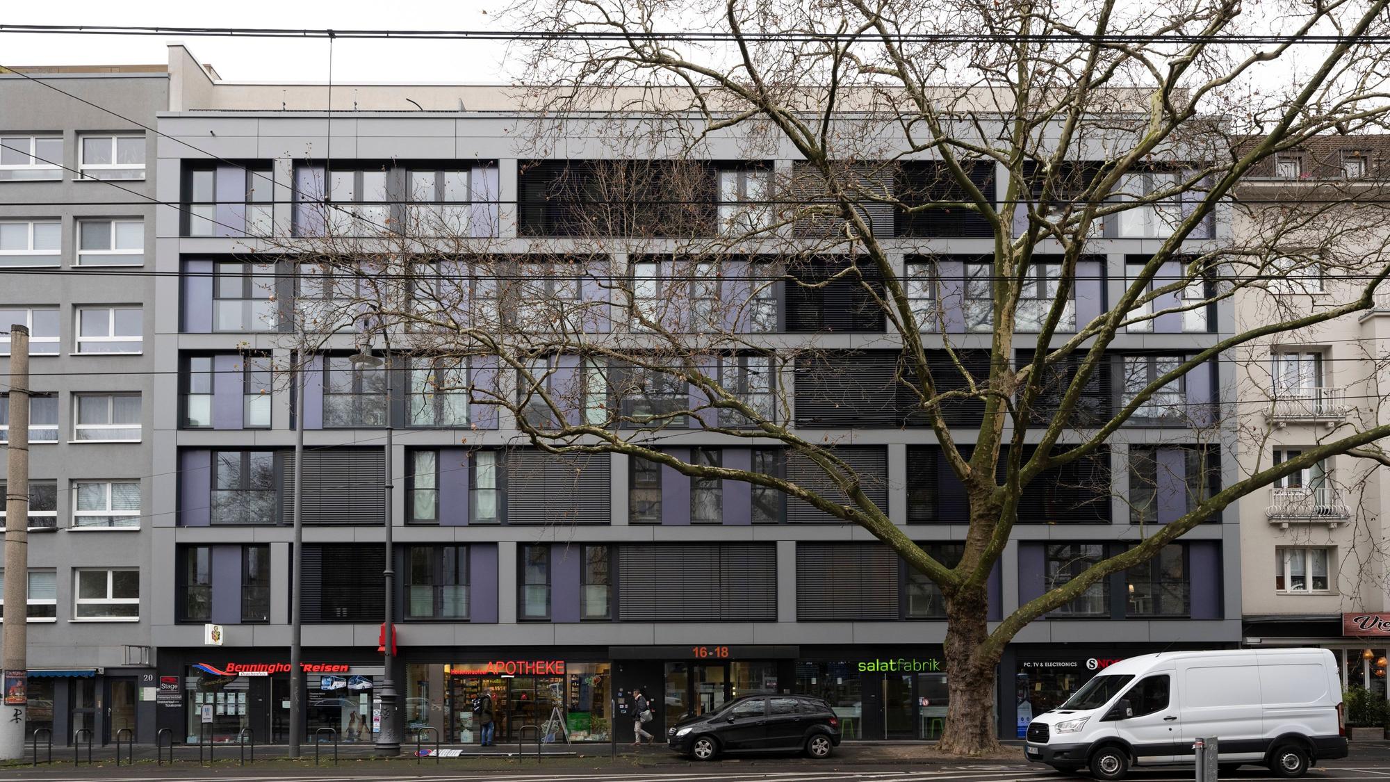 Blick auf das Gebäude am Hohenstaufenring 16-18