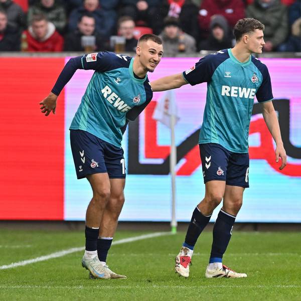 2. Bundesliga SSV Jahn Regensburg - 1. FC Köln 08.12.2024 Torschuetez zum 0-1 Tim LEMPERLE 1. FC Koeln 19 muss nach seinem Treffer verletzt ausgewechselt werden / Jubel / Happy / Verletzung / Auswechslung / 2. Bundesliga: SSV Jahn Regensburg - 1. FC Koen, Jahnstadion am 08.12.2024 *** 2 Bundesliga SSV Jahn Regensburg 1 FC Koen 08 12 2024 Goalscorer for 0 1 Tim LEMPERLE 1 FC Koeln 19 has to be substituted after his goal due to injury Cheers Happy Injury Substitution 2 Bundesliga SSV Jahn Regensburg 1 FC Koen, Jahnstadion on 08 12 2024 Copyright: xBEAUTIFULxSPORTS/Goldbergx