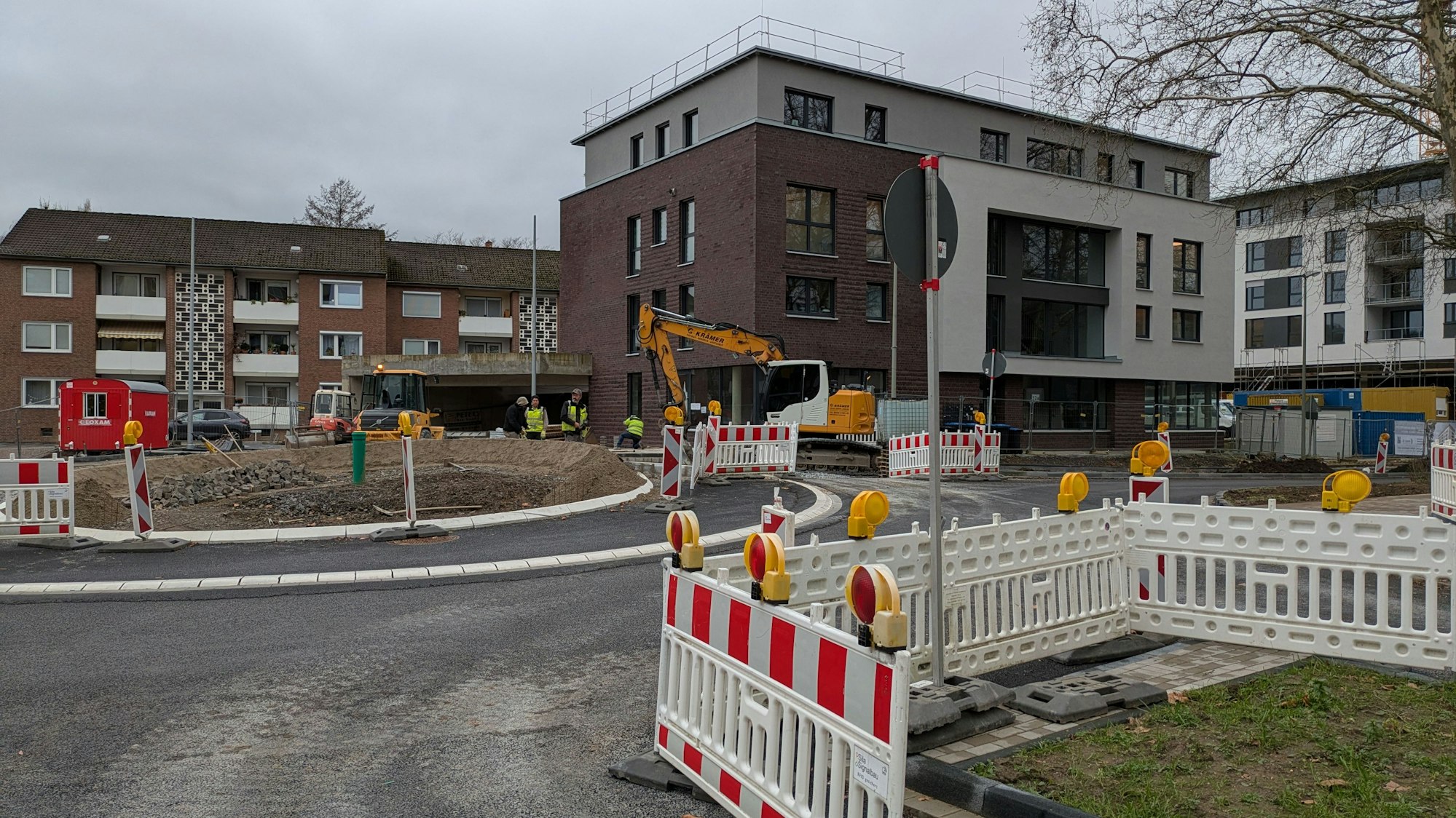 Ein Kreisverkehr im Bau