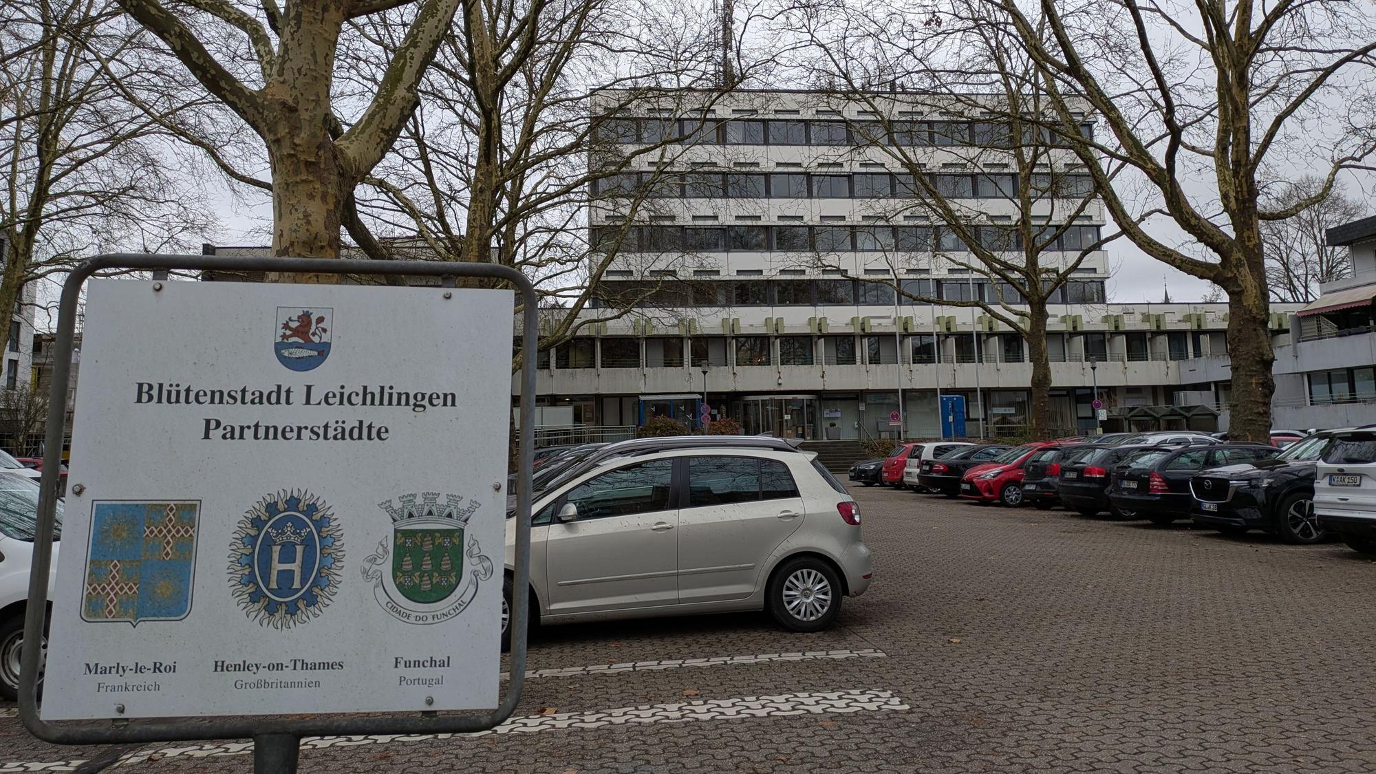 Der Parkplatz am Rathaus in Leichlingen