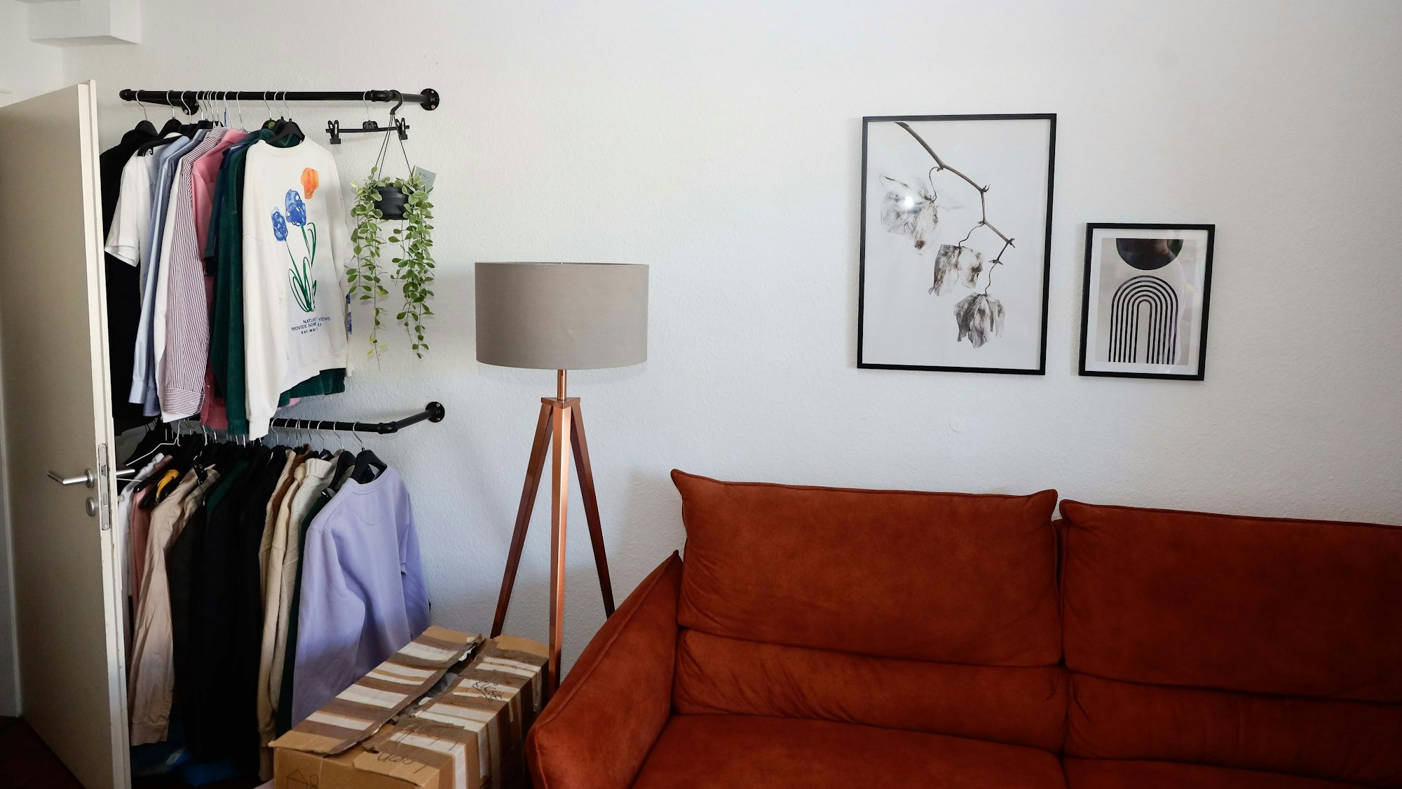 Durchschnittlich kostet ein WG-Zimmer in Köln 600 Euro. Für viele Studierende bedeutet das finanzielle Probleme. (Archivbild)