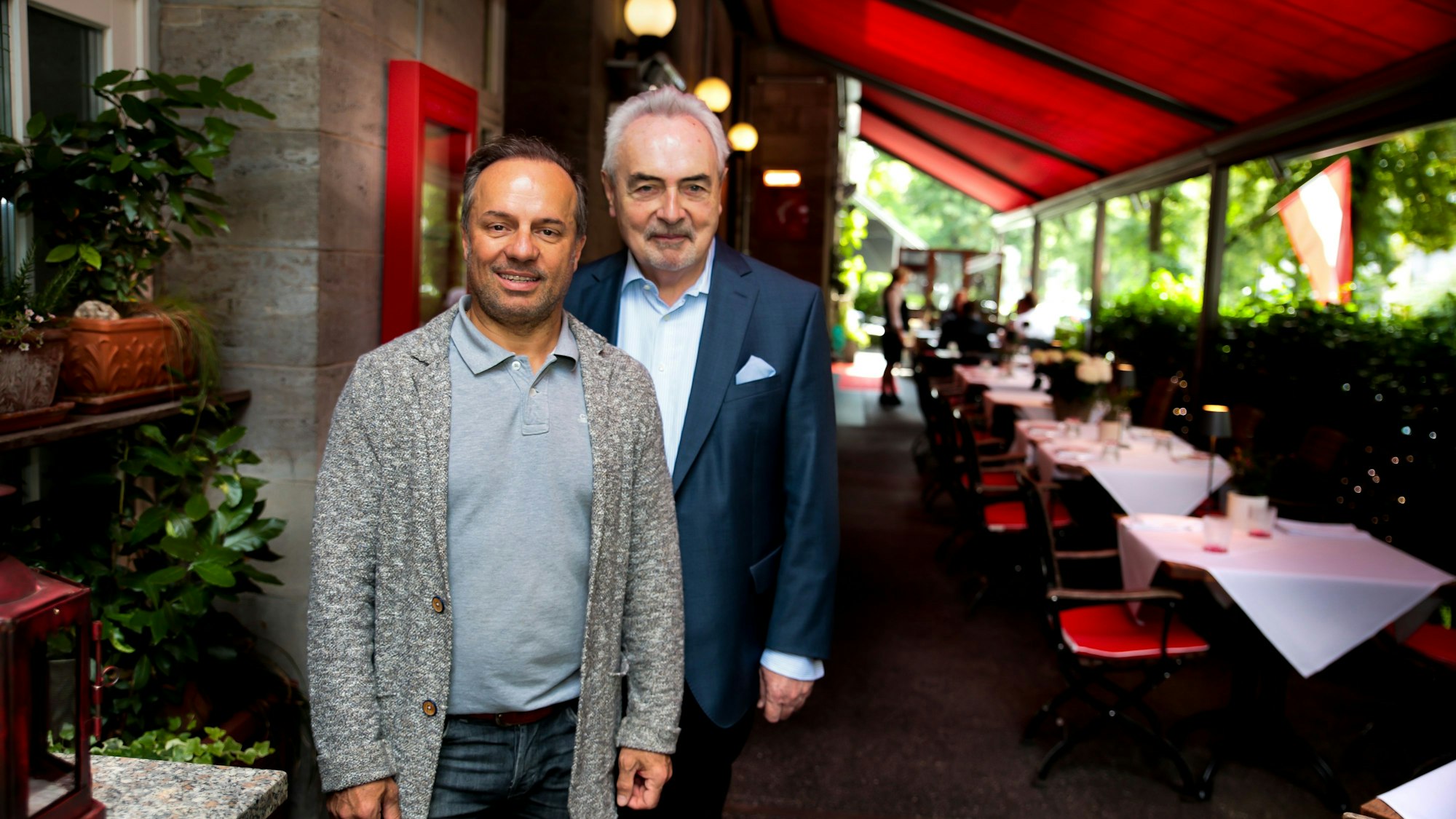 Köln: 25 Jahre Gruber's Restaurant wurde im Juni 2024 angegangen. Links: Franz Gruber und Karl-Heinz Kappes ( Mitinhaber)