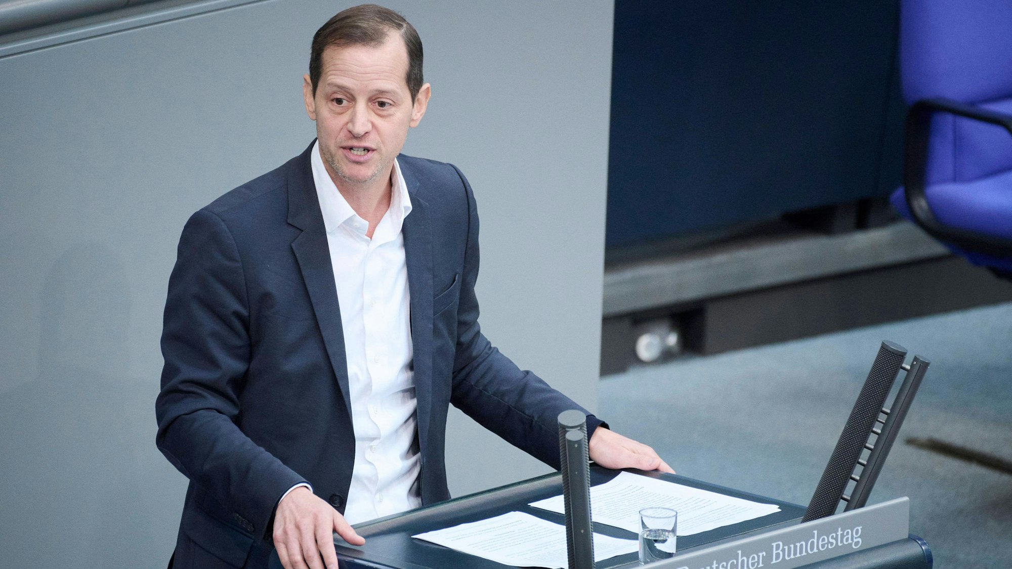Roger Beckamp, AfD-Abgeordneter aus dem Rhein-Sieg-Kreis, bei einer Plenarsitzung im Bundestag.