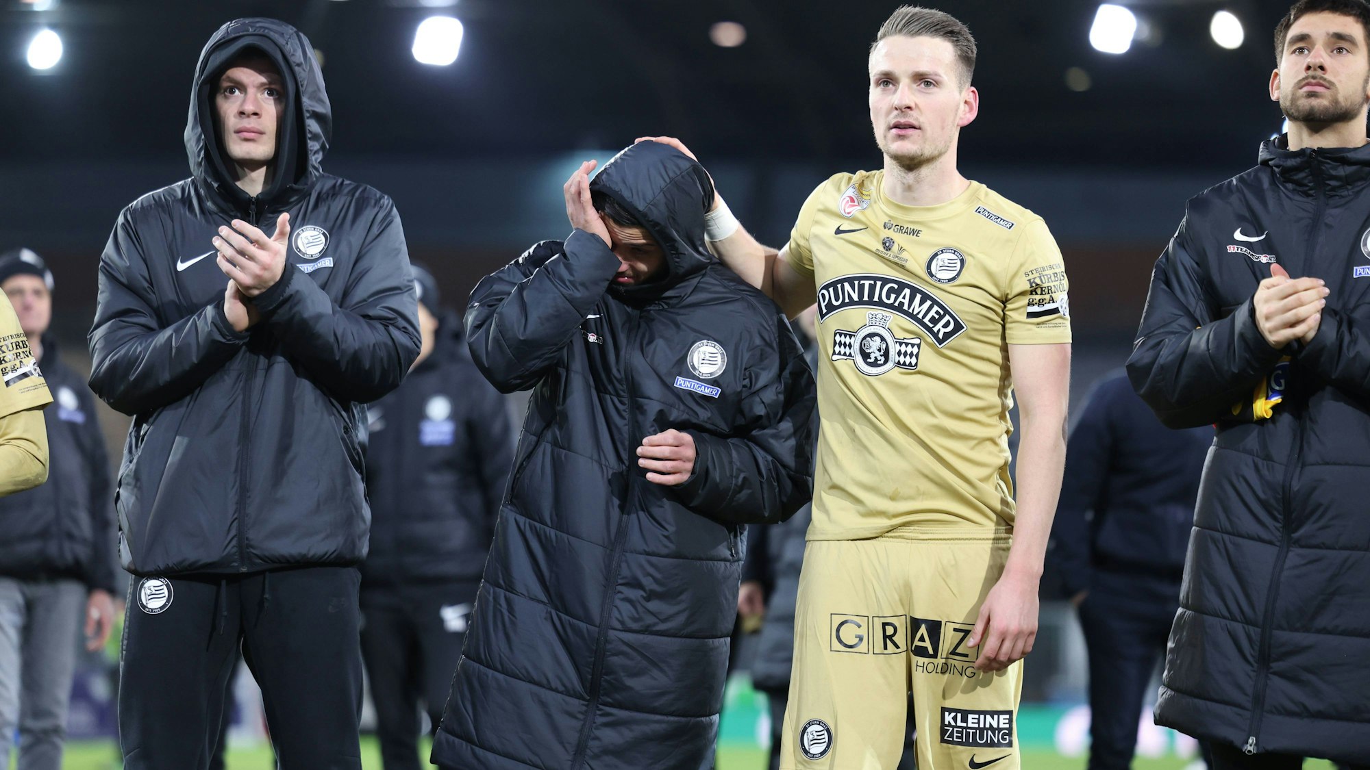 Am vergangenen Samstag (7. Dezember) verabschiedete sich Gazibegovic unter Tränen von seinen Fans bei Sturm Graz.