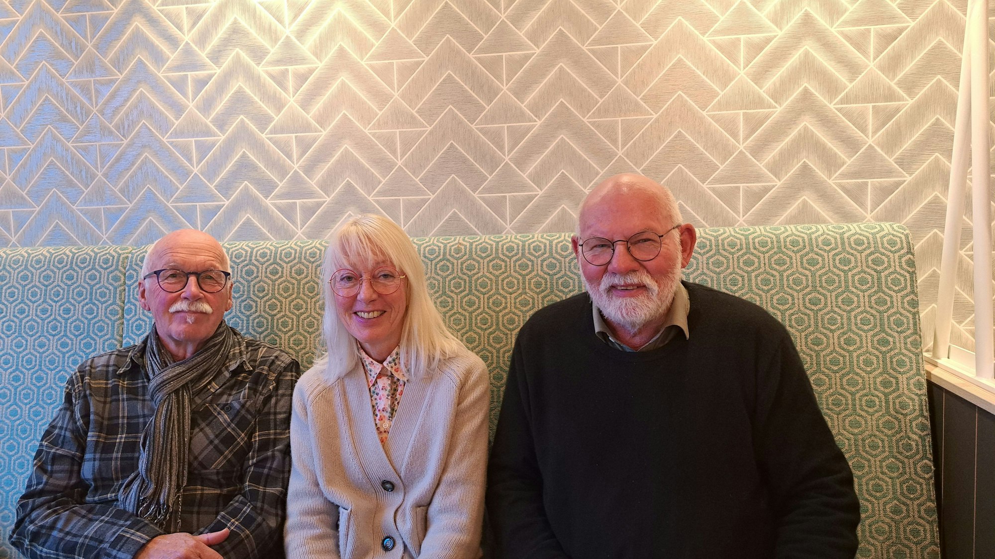 v.l.: Rainer Drese, Elfi Scho-Antwerpes und Horst Noack