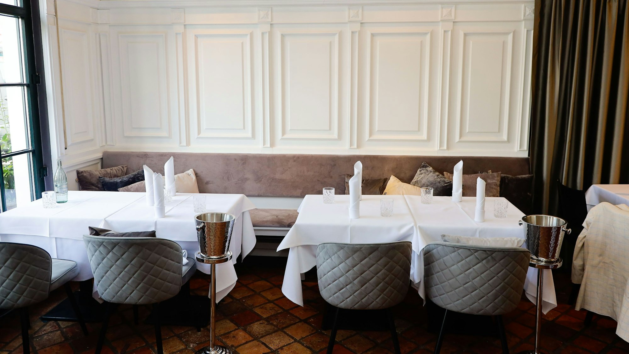 Champagnerbar und Restaurant Grand Culinas in Junkersdorf 2023.