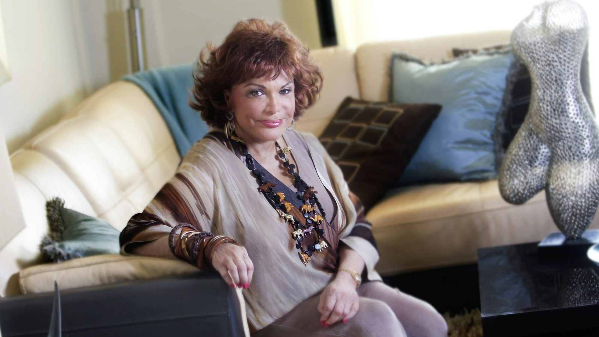 Connie Francis bei einem Interviewtermin.