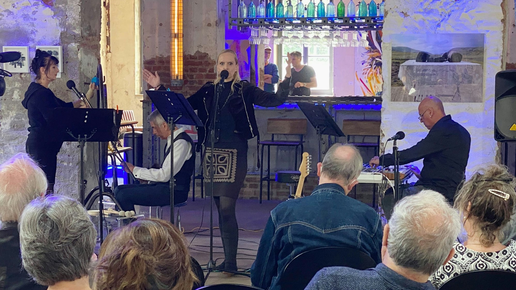 Amöbenpank im Magazin der Grube Weiß (v.l.): Manuele Klein,, Hans Gressler, Christa Liebach, Detlev Weigand.