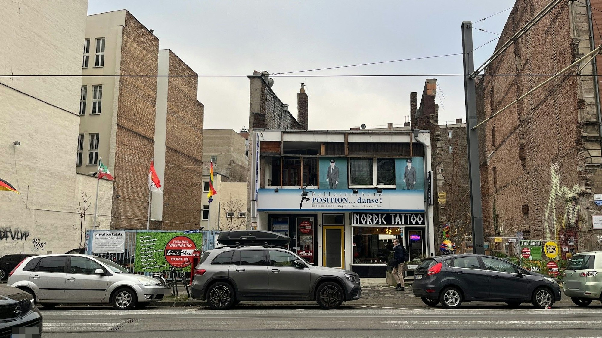 Das Bild zeigt die Grundstücke an der Richard-Wagner-Straße 6, 8 und 10. Die berühmte Baulücke Nummer sechs ist rechts im Bild zu sehen.