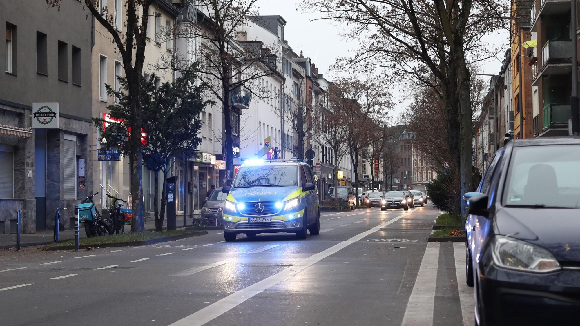 13.12.2024, Köln: Impressionen von der Kalk-Mülheimer-Straße. Foto: Arton Krasniqi
