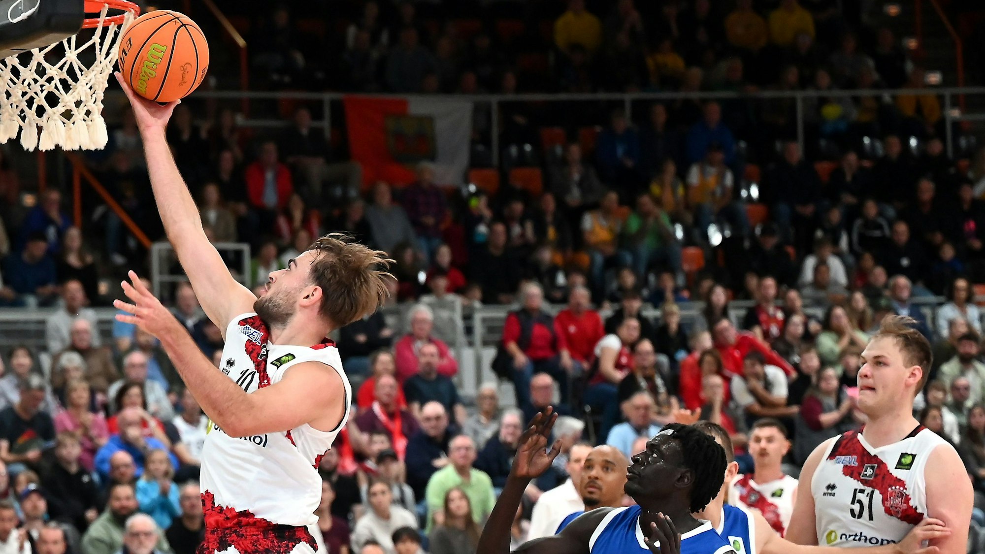 29.09.2024, Basketball-Bayer Giants Leverkusen-Schwelm
links: Sebastian Brach (Bayer)
Foto: Uli Herhaus