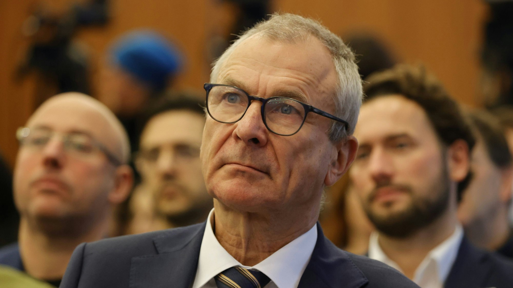 Volker Beck, Präsident der Deutsch-Israelischen Gesellschaft, ist bei einer Veranstaltung als Zuhörer zu sehen.