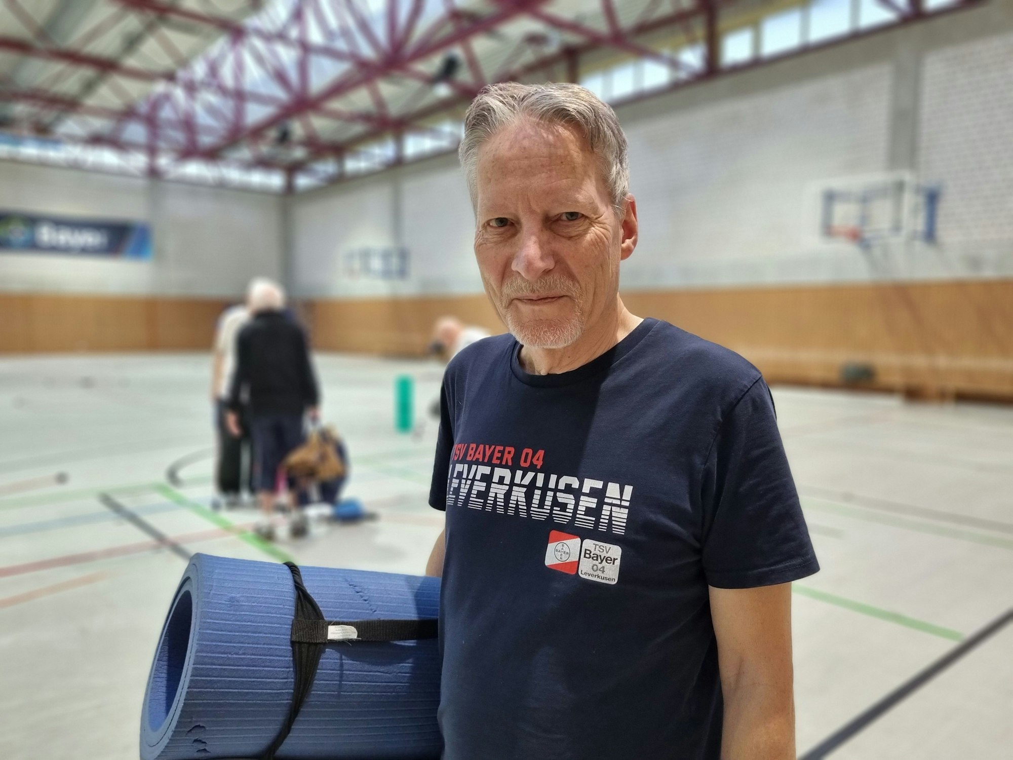 Dietmar Panknin, 70, macht Sport bei TSV Bayer 04 in Leverkusen
