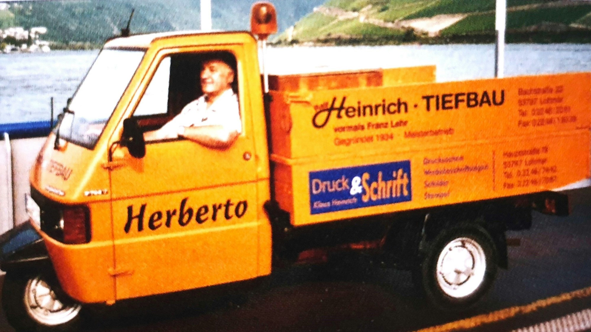 Das Markenzeichen des Tiefbaunternehmers Herbert Heinrich war sein orangener "Herberto".