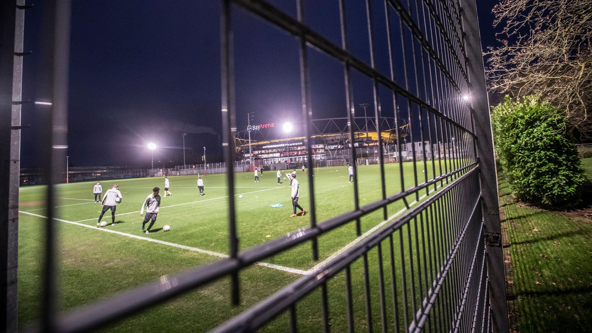 Um die Trainingsplätze westlich von Bay-Arena und kleinem Haberlandstadion geht es, die will Bayer 04 zu Parkplätzen umbauen.