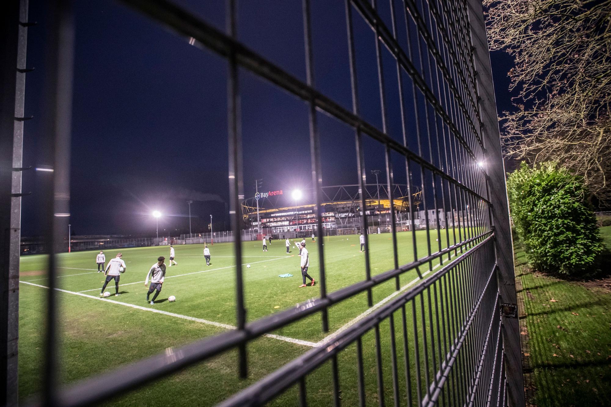 Seine Trainingsplätze will Bayer 04 umbauen: zu Parkplätzen. Foto: Ralf Krieger