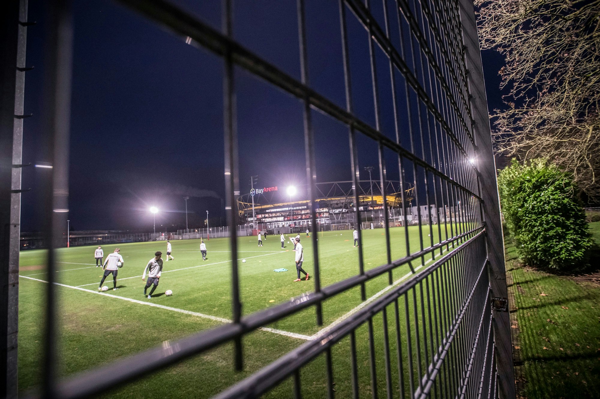 Seine eigenen drei Trainingsplätze in Leverkusen will Bayer 04 zu Parkplätzen umbauen.