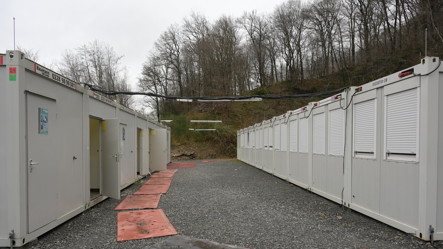Das Foto zeigt die Wohncontainer in Kürten-Waldmühle.
