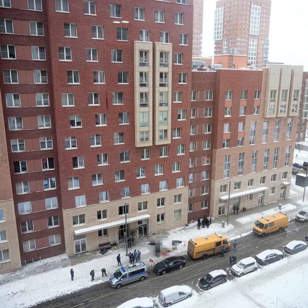 Original
EDS NOTE: GRAPHIC CONTENT - Investigators work at the place where Lt. General Igor Kirillov, the head of Russia's Nuclear, Biological, and Chemical Defence Forces and his assistant Ilya Polikarpov were killed by an explosive device planted close to a residential apartment's block in Moscow, Russia, Tuesday, Dec. 17, 2024. (AP Photo)