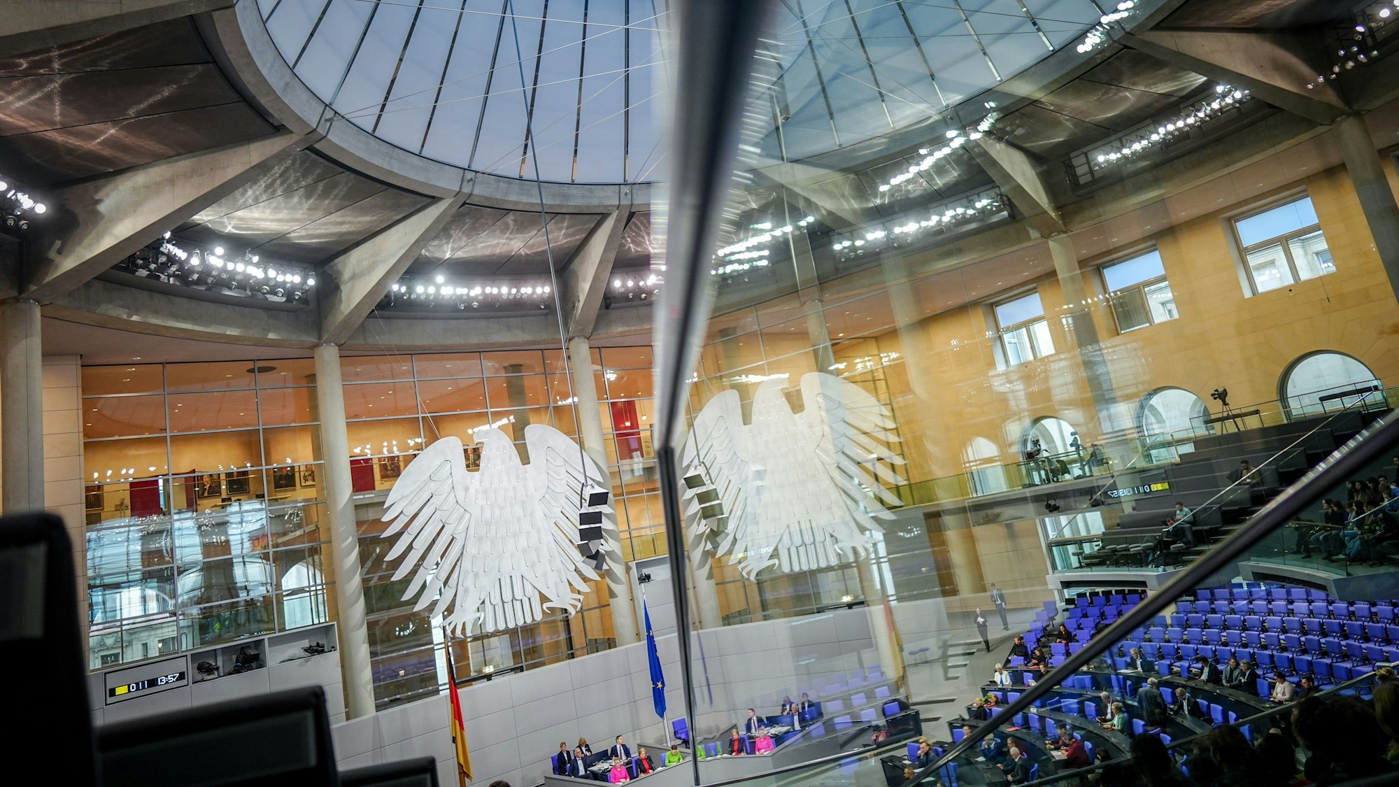 Blick in das Plenum des Bundestags bei der Regierungsbefragung.