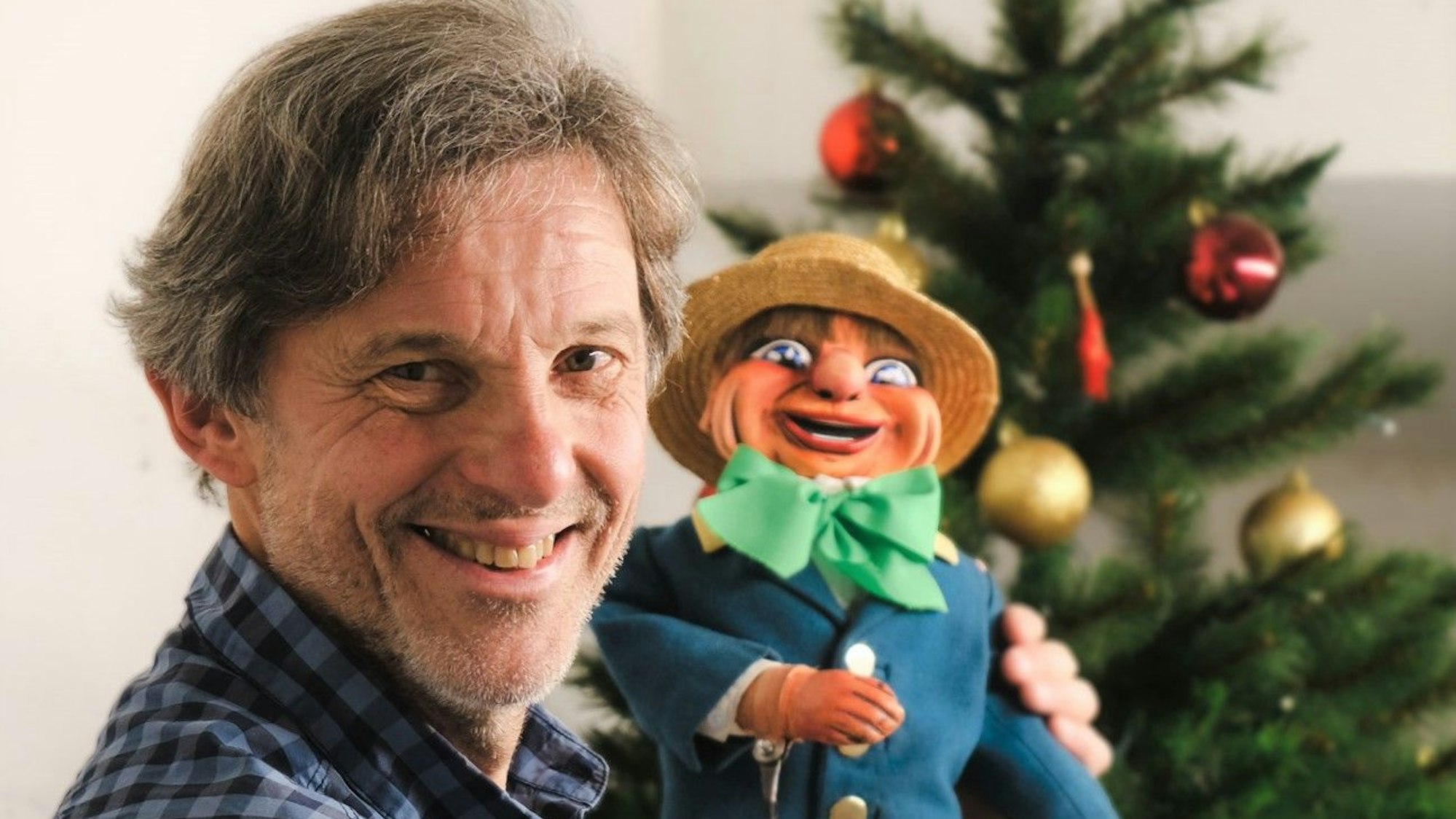 Puppenspieler Charly Kemmerling beendet nach 38 Jahren seine Karriere im Hänneschen-Theater.