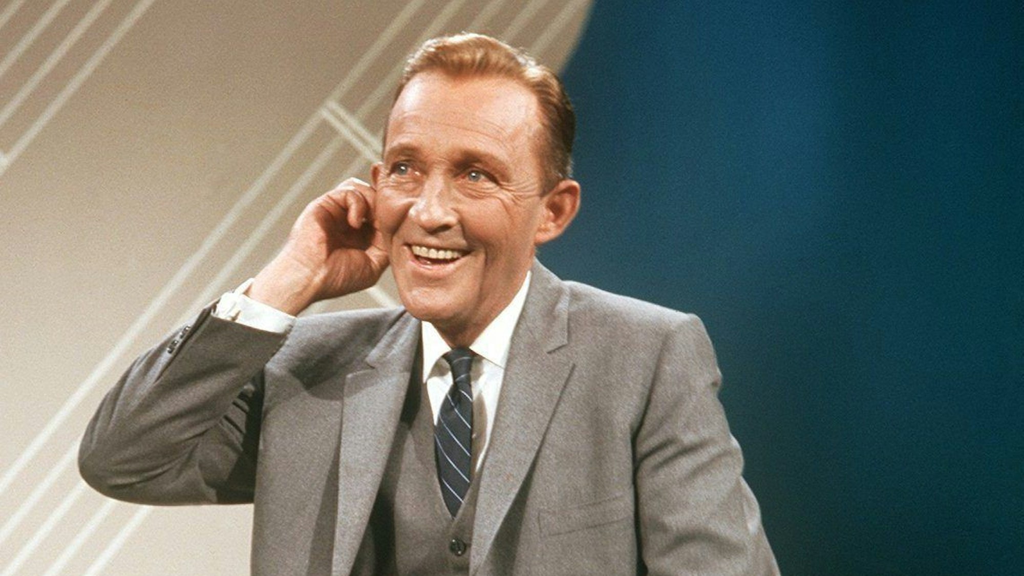 ARCHIV - 30.11.1999, ---: Der amerikanische Sänger und Schauspieler Bing Crosby (undatiert). «White Christmas», gesungen von Bing Crosby, gilt als die meistverkaufte Single der Welt. (zu dpa: ««White Christmas»-Jubiläum: Unter Palmen Sehnsucht nach Schnee») Foto: UPI/dpa +++ dpa-Bildfunk +++