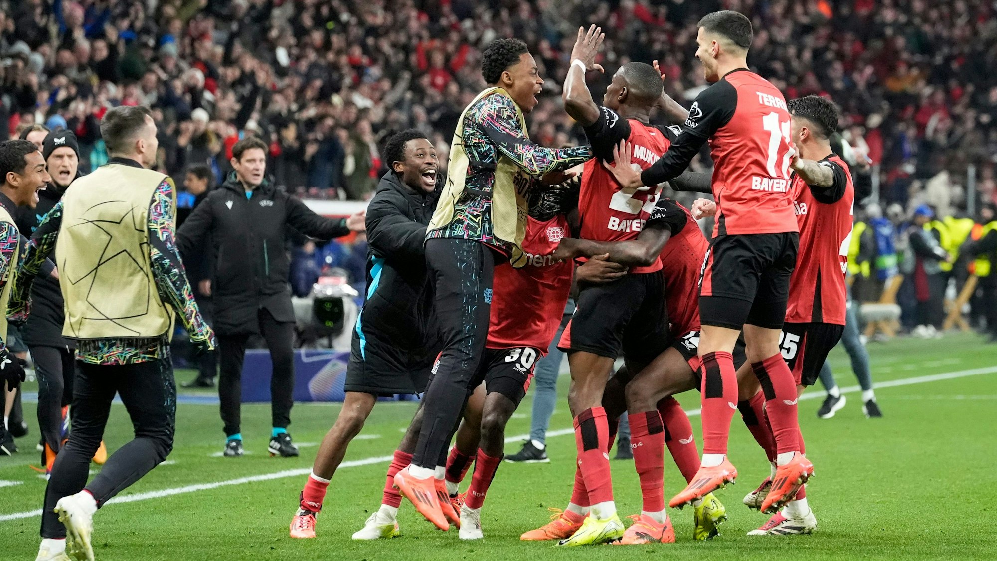 Nordi Mukiele bejubelt seinen Treffer gegen Mailand